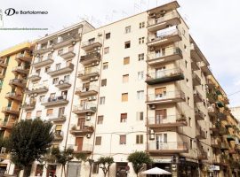 Taranto - Appartamento in Via Japigia ang. Via Leonida
