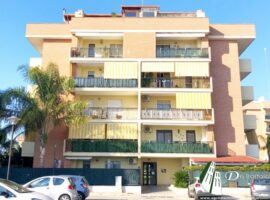 Taranto - Appartamento con terrazza in Via Attica