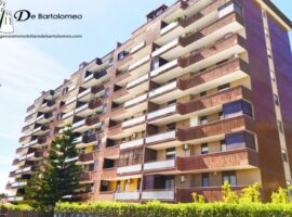 Taranto - Appartamento in Via Tessaglia con posto auto