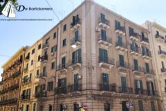 Taranto - Appartamento in Via Regina Elena ang. Corso Umberto I