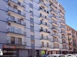 Taranto - Appartamento in Via Fratelli Mellone