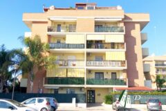 Taranto - Appartamento con terrazza in Via Attica