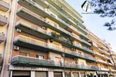 Taranto - Appartamento in Via Dante (zona Concattedrale)